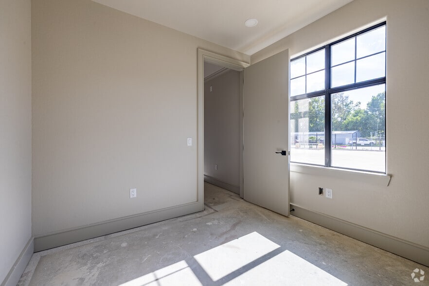More Photos Of 25213 FM 2978 Rd, Tomball Medical For Lease