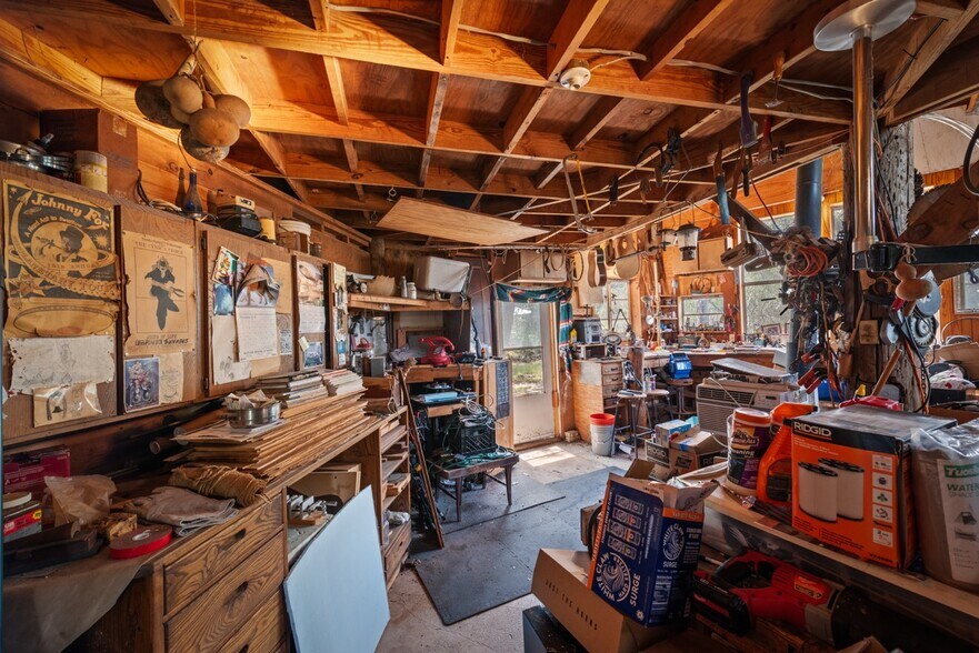 More Photos Of 501 Limestone Ln, Driftwood Specialty For Sale