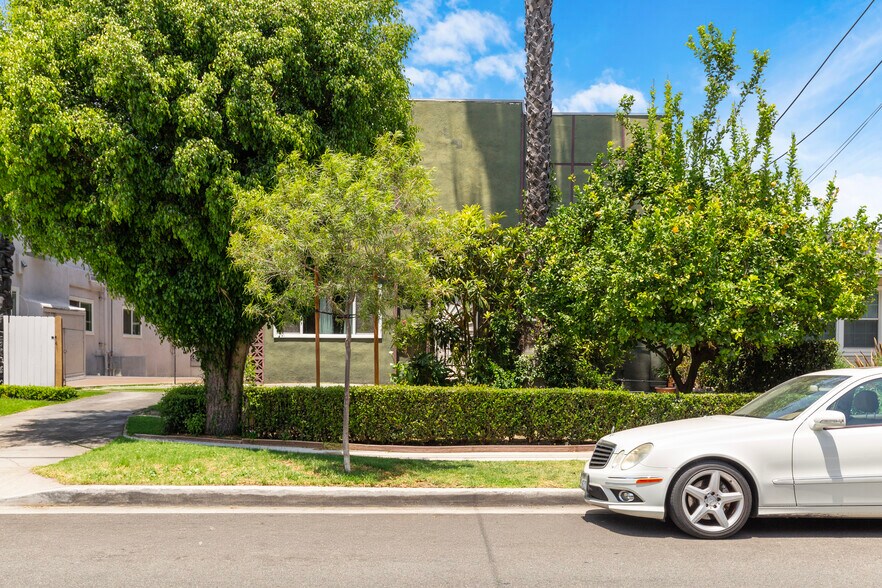 More Photos Of 1001 E Acacia Ave, Glendale Apartments For Sale
