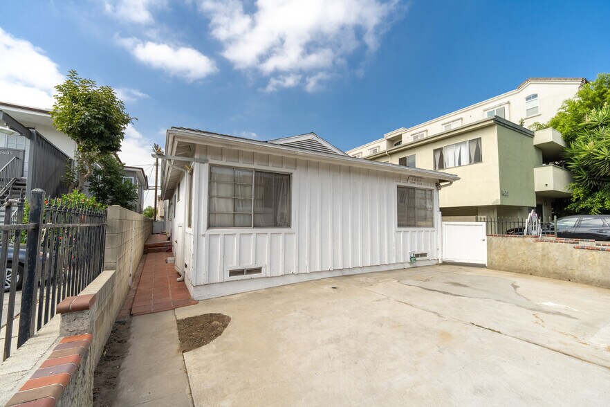 More Photos Of 1631 Granville Ave, Los Angeles Apartments For Sale