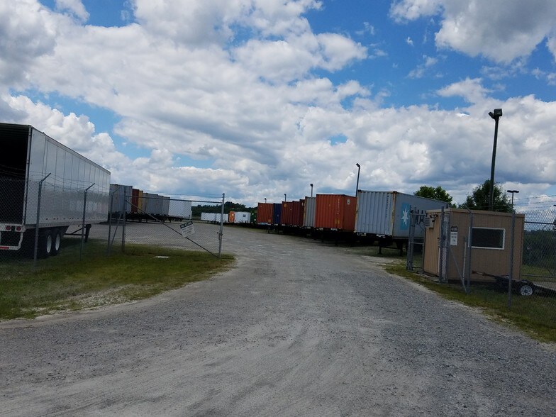More Photos Of 302 Fitz Henry Rd, Smithton Light Manufacturing For Sale