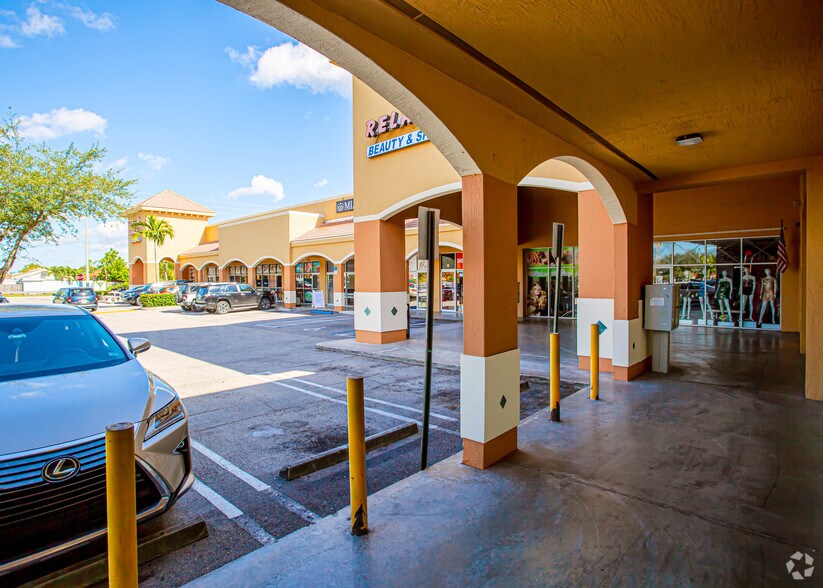 More Photos Of 9160 NW 122nd St, Hialeah Restaurant For Sale