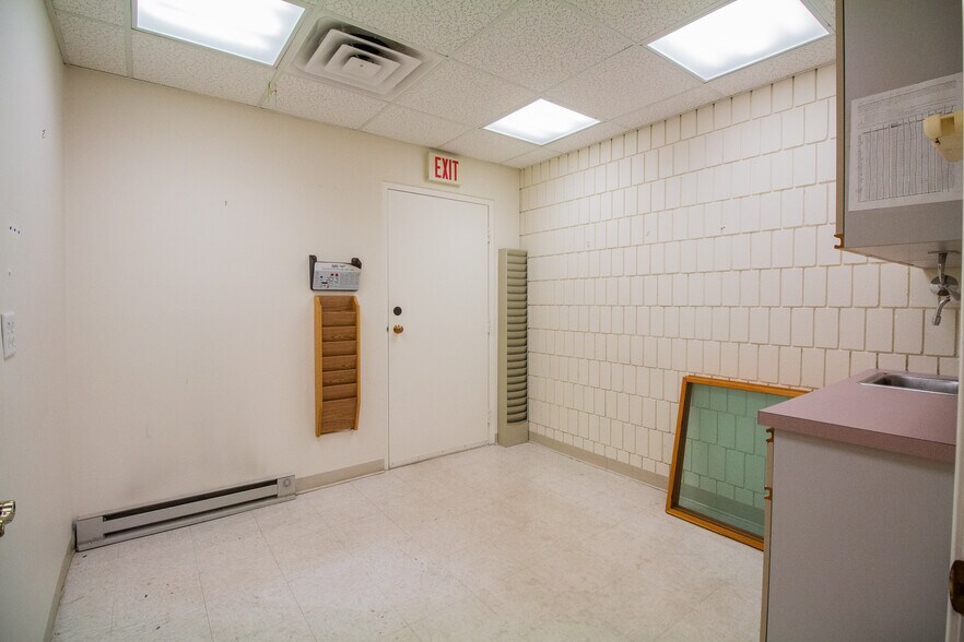 More Photos Of 10 Winthrop St, Worcester Medical For Lease