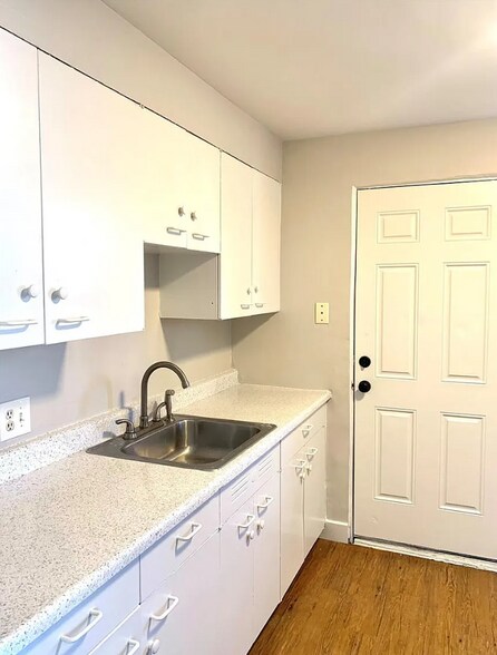 More Photos Of 1143 Akron St, Aurora Apartments For Sale