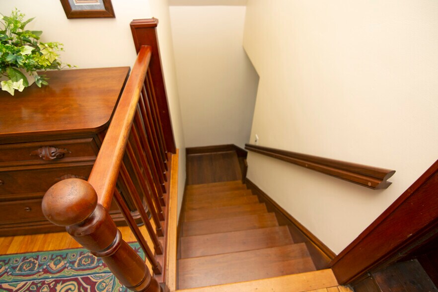 More Photos Of 8789 Seneca Trail South, Ronceverte Office For Sale