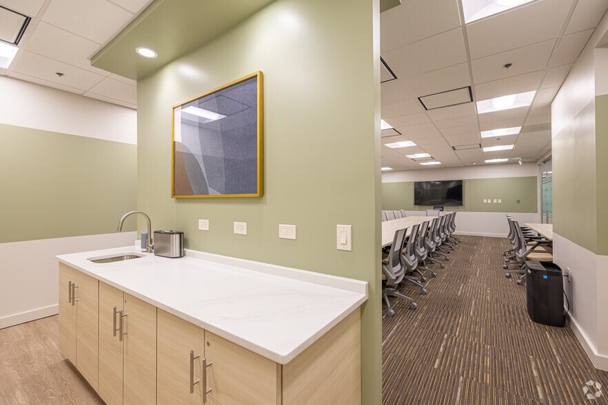 More Photos Of 9515 Deereco Rd, Timonium Office For Lease