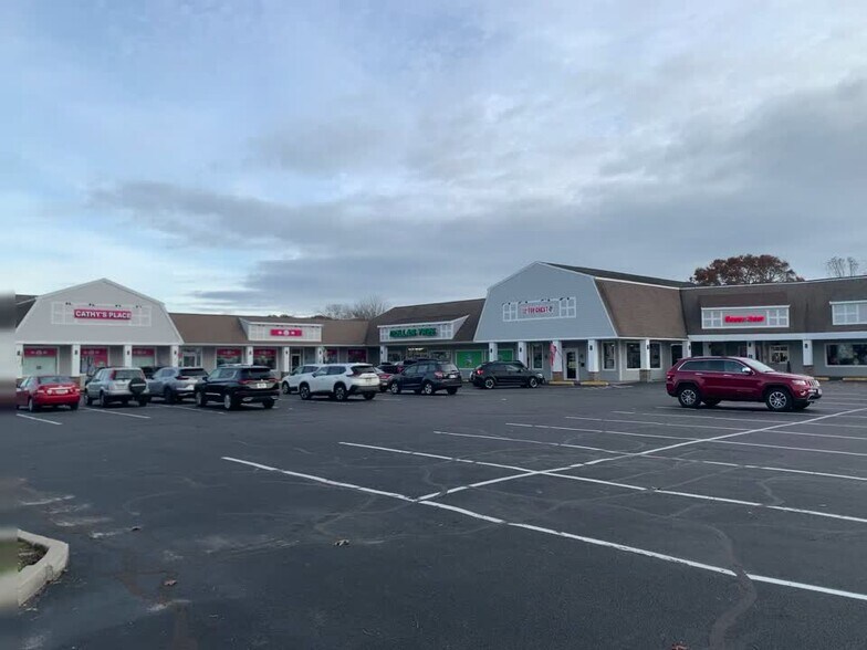 More Photos Of 517-525 Main St, West Yarmouth Storefront For Lease