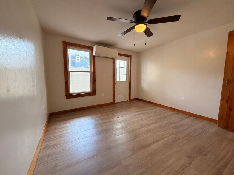 More Photos Of 130 Water St, Warren Apartments For Sale