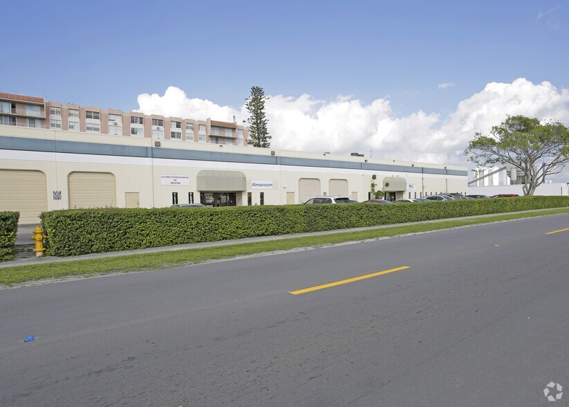 More Photos Of 1803-1897 NE 146th St, Miami Light Distribution For Lease