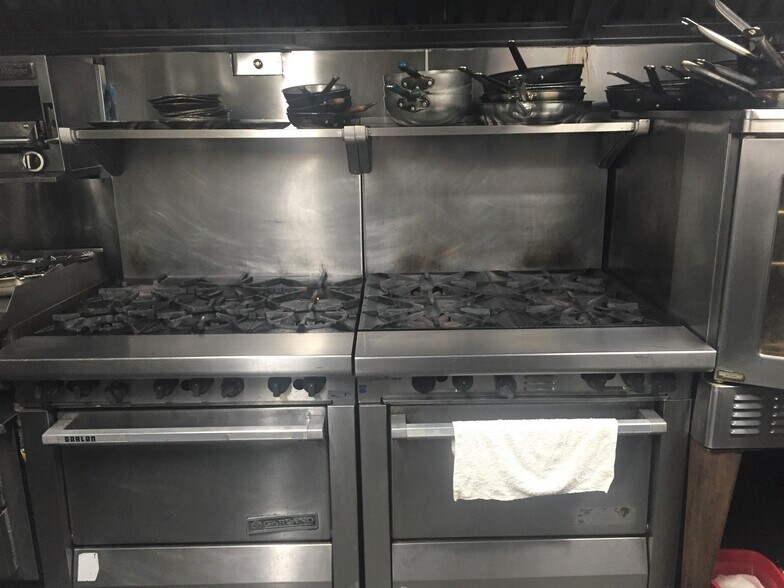 More Photos Of 84 7th Ave, Brooklyn Storefront Retail Office For Lease