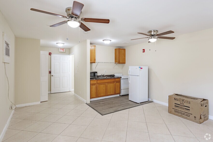 More Photos Of 900-902 SE 1st St, Pompano Beach Apartments For Sale