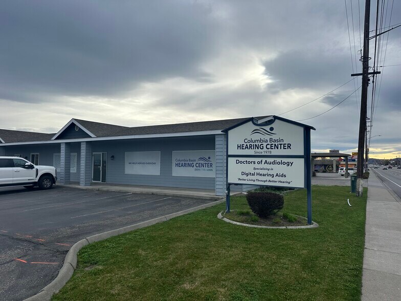Primary Photo Of 4015 W Clearwater Ave, Kennewick Office For Sale