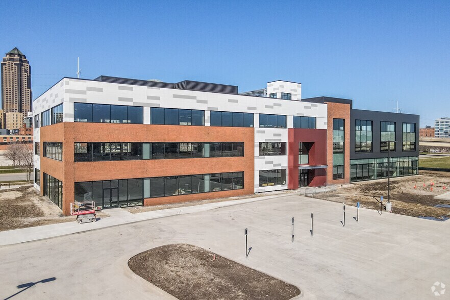 Primary Photo Of 220 SW 9th St, Des Moines Office For Lease