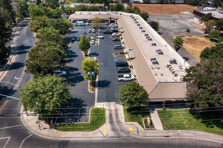 More Photos Of 35 W Alexander Ave, Merced General Retail For Sale