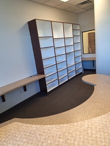 More Photos Of 2585 S Nellis Blvd, Las Vegas Freestanding For Lease