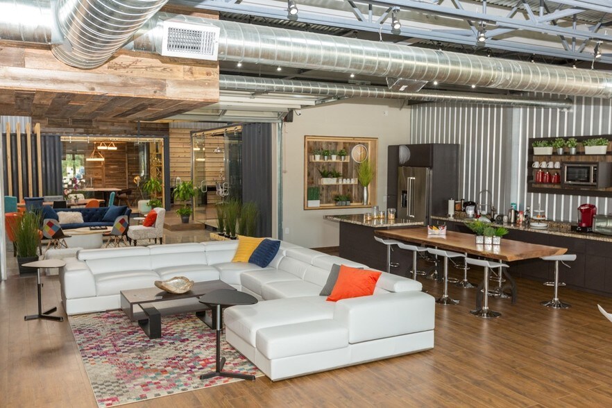 More Photos Of 1310 Rayford Park Rd, Spring Coworking Space