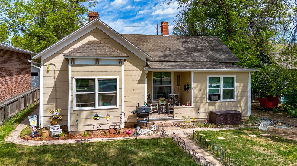 Primary Photo Of 508 E 19th St, Cheyenne Apartments For Sale