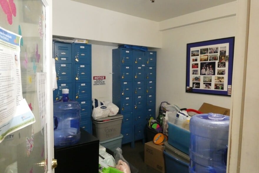 More Photos Of 2657 Honolulu Ave, Montrose Lodge Meeting Hall For Sale