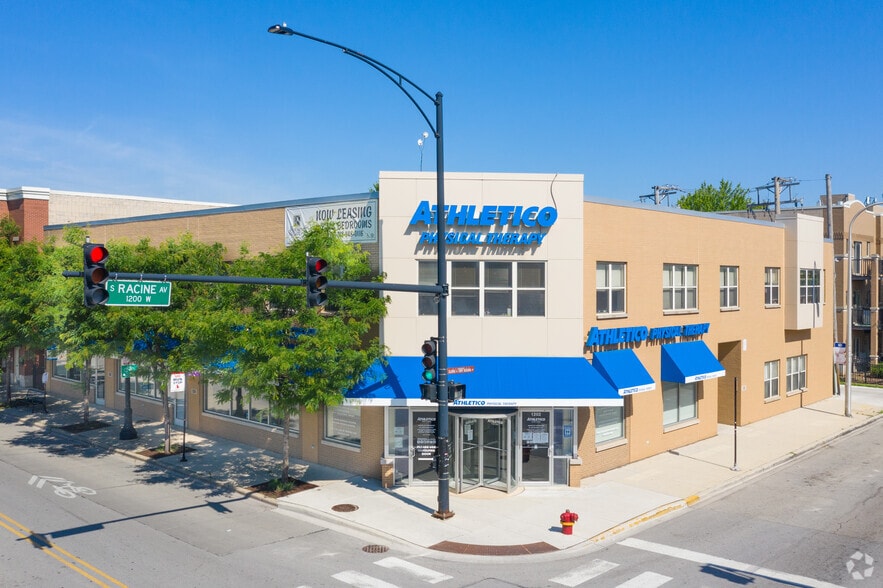 More Photos Of 1200-1208 W Taylor St, Chicago Storefront Retail Residential For Lease