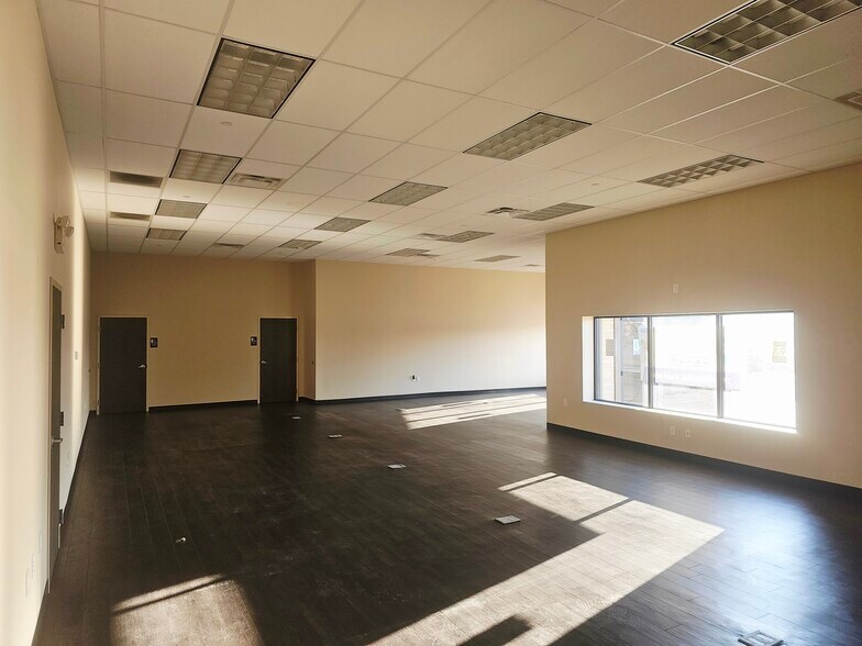 More Photos Of 9455-9727 Colerain Ave, Cincinnati Unknown For Lease