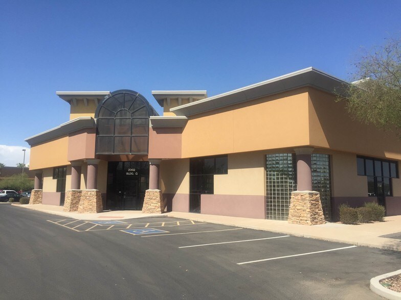 More Photos Of 2100-2160 W Chandler Blvd, Chandler General Retail For Lease