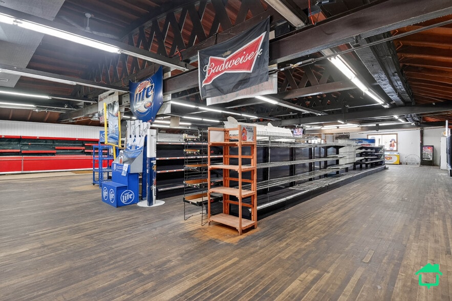 More Photos Of 12763 Ostrander Rd, Maybee Supermarket For Sale