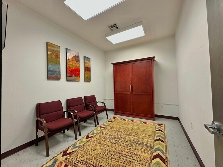 More Photos Of 1302 N Shepherd Dr, Houston Medical For Lease