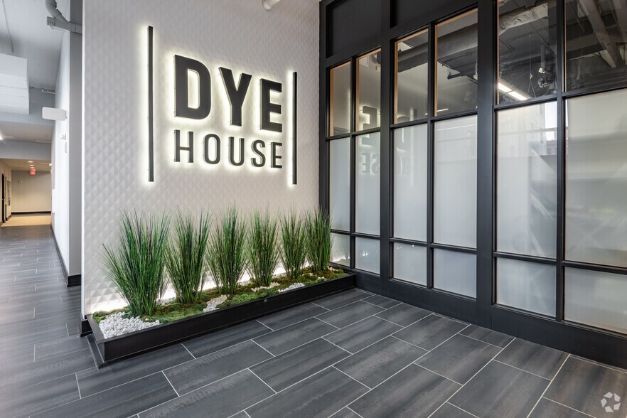 More Photos Of 320 E Buffalo St, Milwaukee Office For Lease