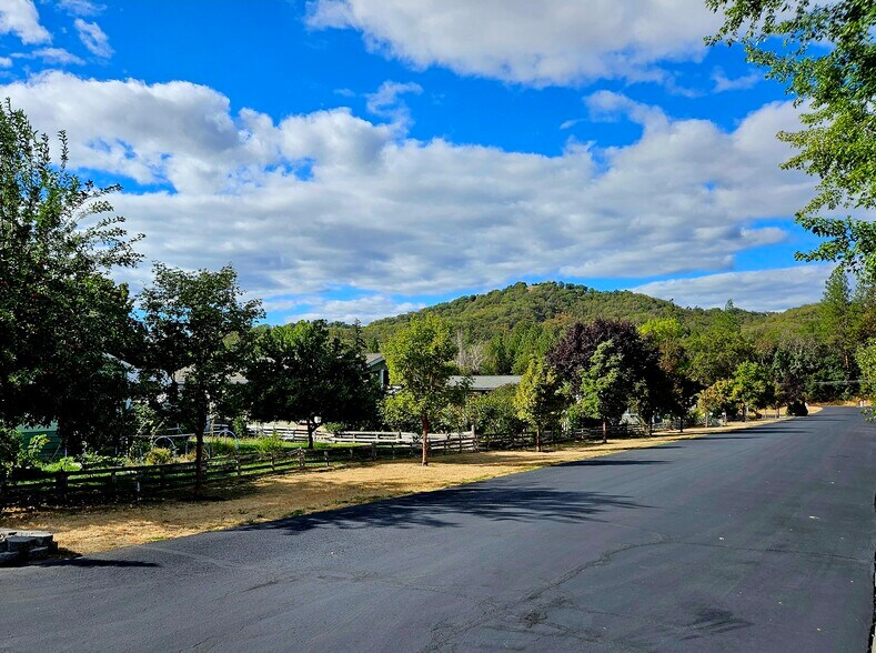 More Photos Of 6901 Old Stage Rd, Central Point Manufactured Housing Mobile Home Park For Sale