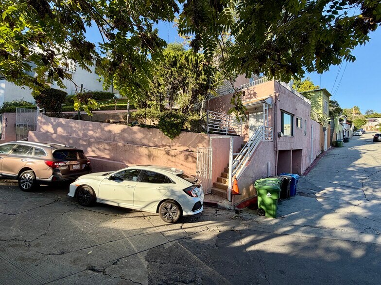 More Photos Of 3901 De Longpre Ave, Los Angeles Apartments For Sale