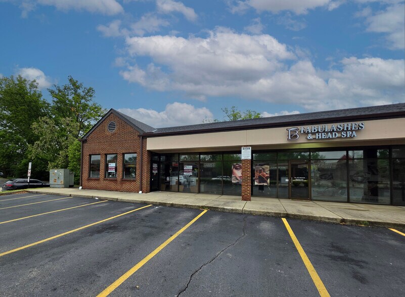 More Photos Of 9708 Kenwood Rd, Blue Ash Storefront For Lease