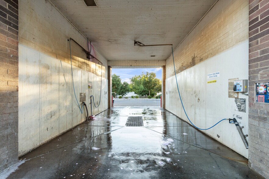 More Photos Of 125 W Center St, Pleasant Grove Specialty For Sale