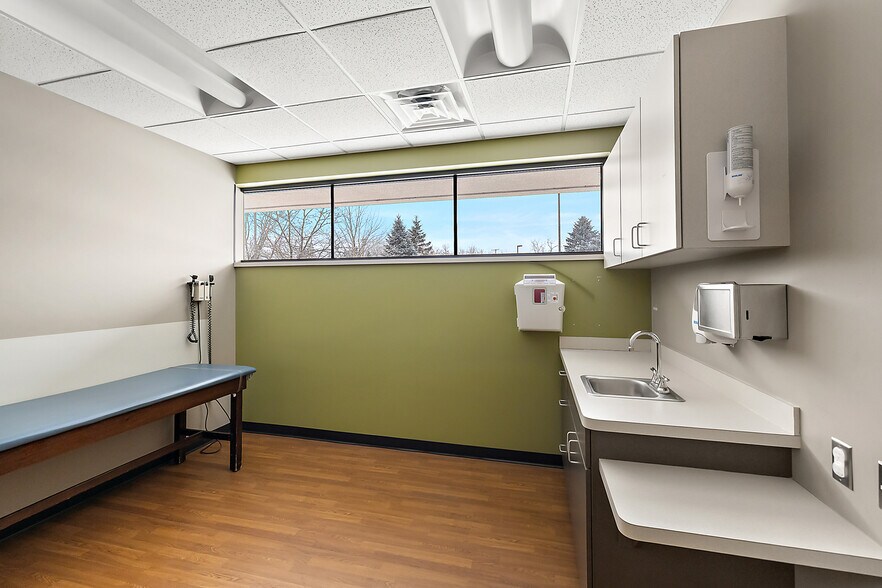 More Photos Of 1794 N Lapeer Rd, Lapeer Medical For Sale