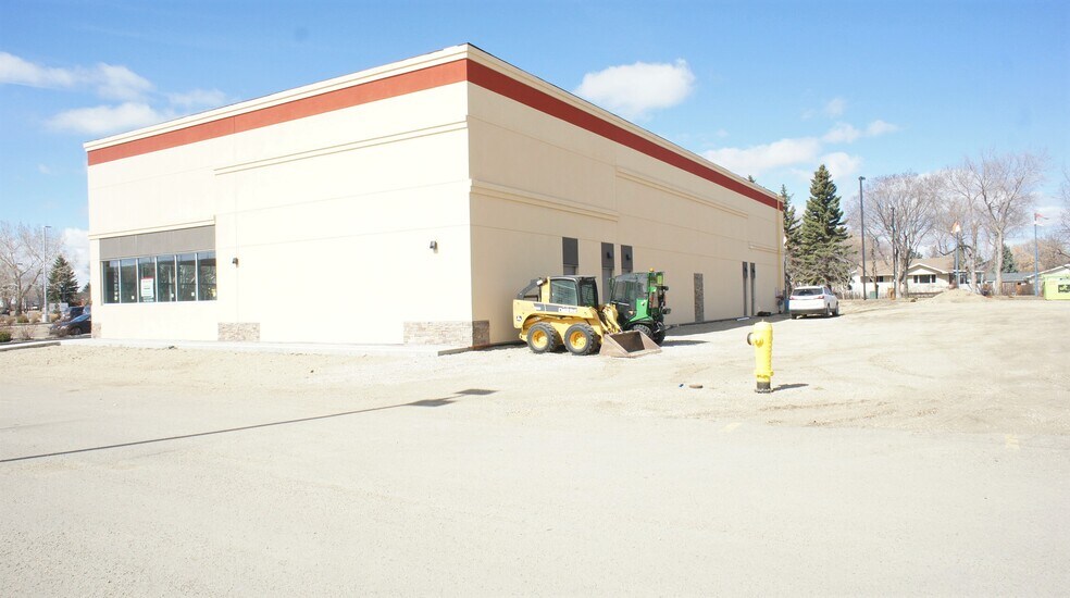 More Photos Of 10441 99 Av, Fort Saskatchewan General Retail For Sale