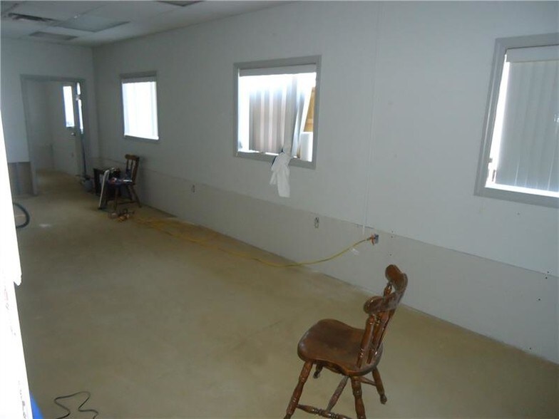 More Photos Of 852 Henderson Ave, Washington Office For Lease