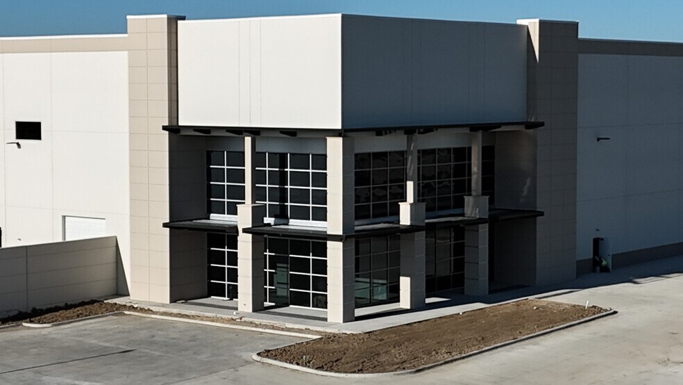 More Photos Of W Risinger Rd, Fort Worth Unknown For Lease