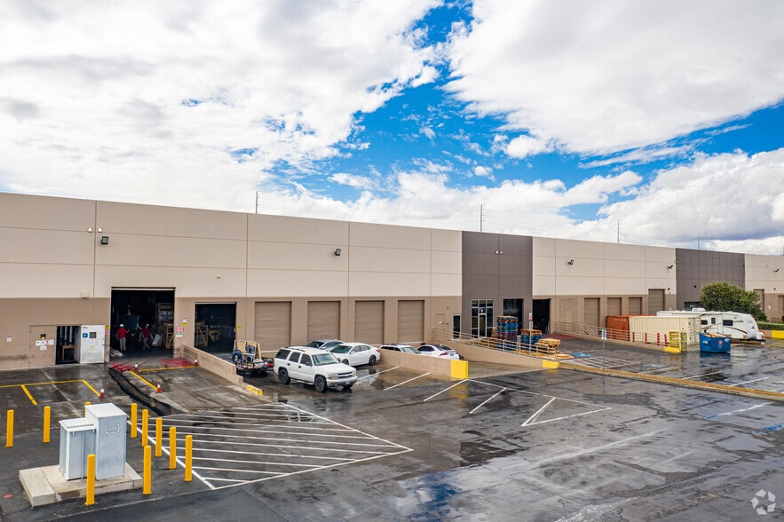 More Photos Of 4375 S Valley View Blvd, Las Vegas Warehouse For Lease