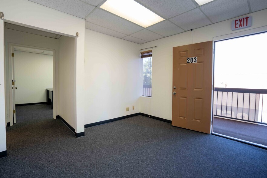 More Photos Of 2627 W Florida Ave, Hemet Office For Sale