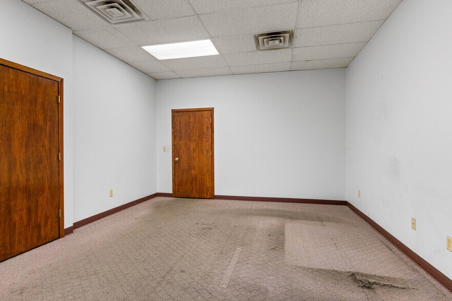 More Photos Of 1430 N Second St, Wisconsin Rapids Manufacturing For Lease