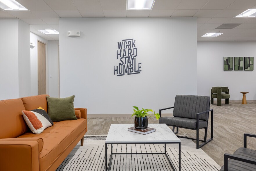 More Photos Of 8400 E crescent Pky, Greenwood Village Coworking Space