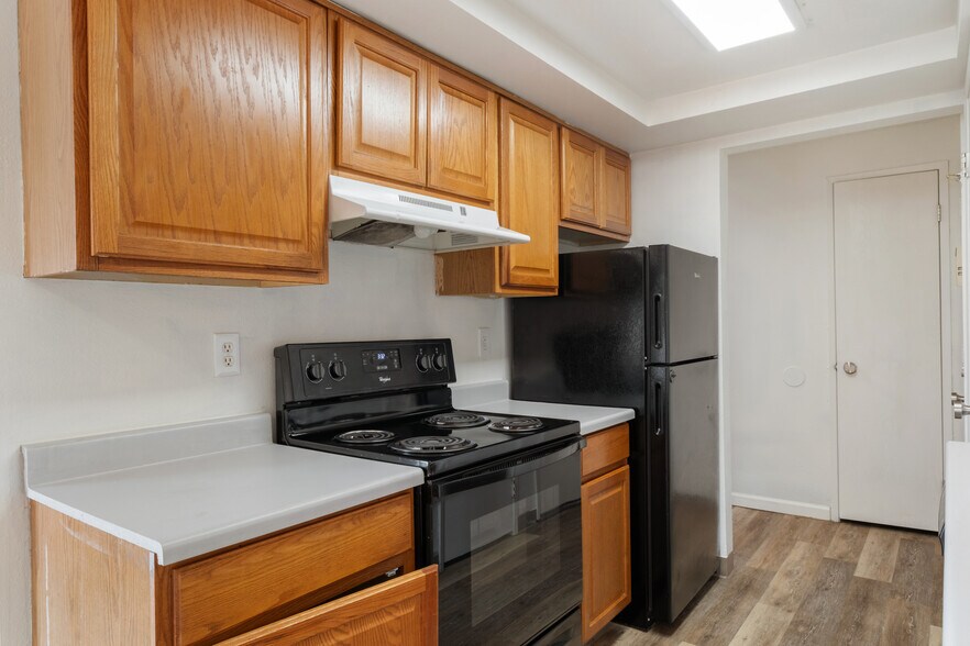 More Photos Of 3001 E Upriver Dr, Spokane Apartments For Sale