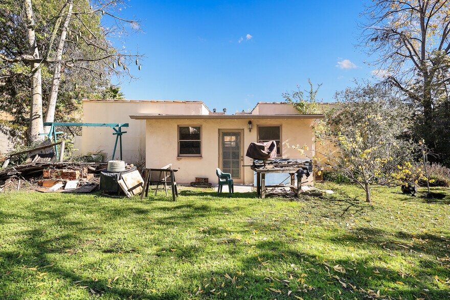 More Photos Of 1157-1165 N Lake Ave, Pasadena Apartments For Sale