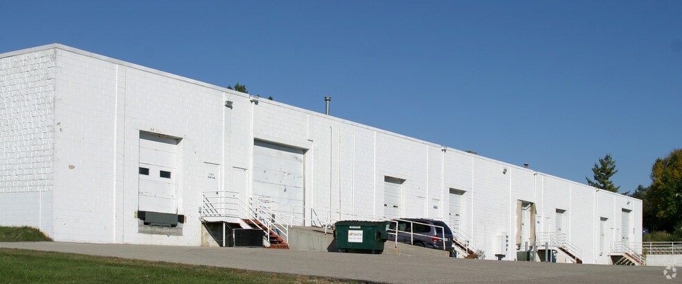 More Photos Of 1701 Creek Rd, West Bend Warehouse For Lease