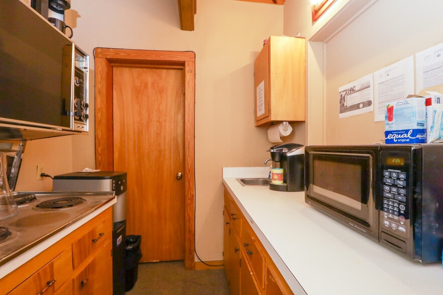 More Photos Of 113 Court St, Pickens Office For Sale