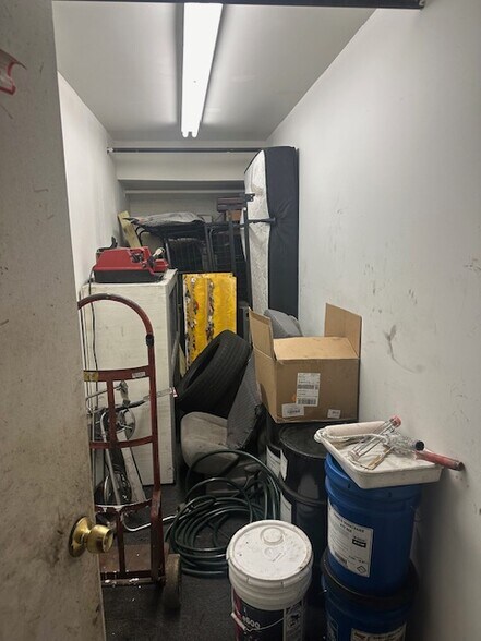 More Photos Of 160 Sullivan St, Brooklyn Industrial For Lease