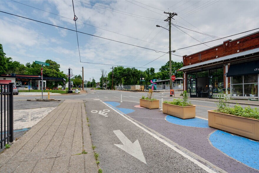 More Photos Of 1114 Porter Rd, Nashville Freestanding For Lease