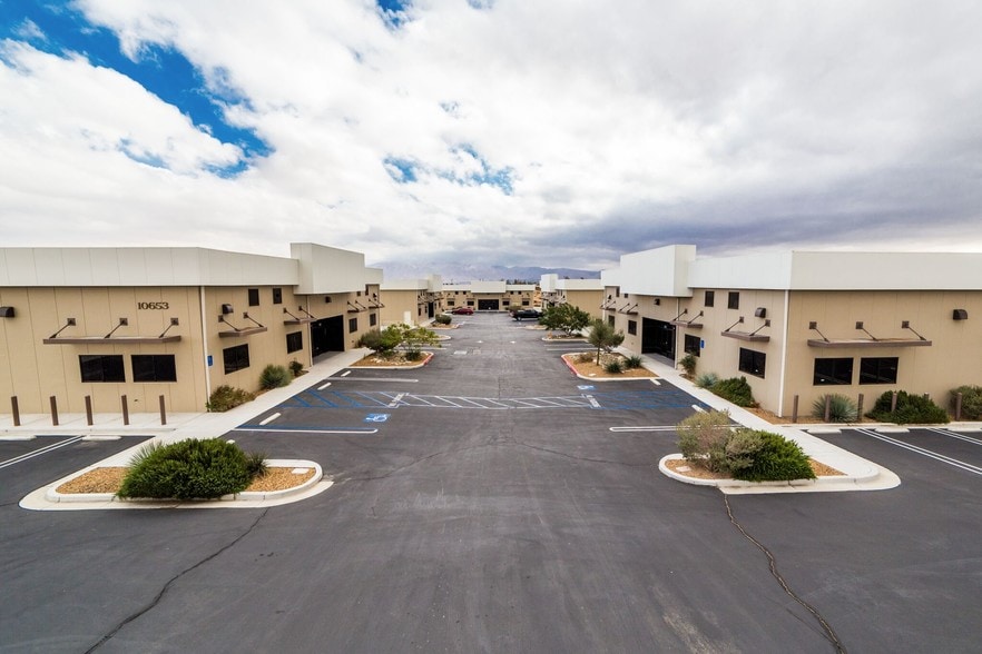 Primary Photo Of 10653 G Ave, Hesperia Service For Lease