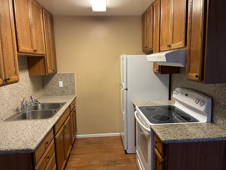 More Photos Of 218 W K St, Los Banos Apartments For Sale