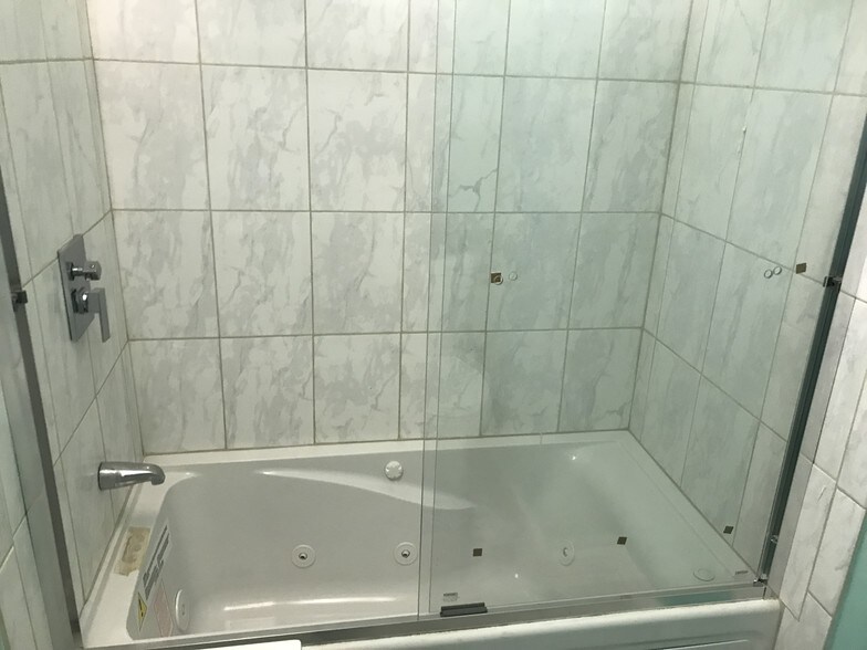 More Photos Of 208 N Coronado St, Los Angeles Apartments For Sale