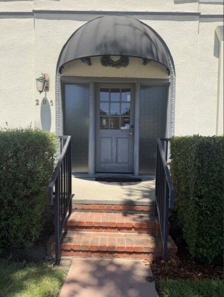 More Photos Of 1003 A St, Tracy Freestanding For Sale